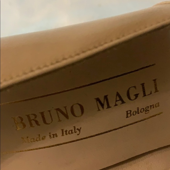 Bruno Magli Italy Bologna winter off white pumps - Picture 2 of 5